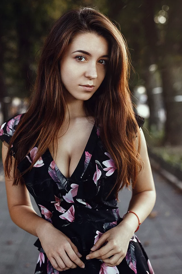 девушка, модель, стройная, милая, милашка, красивая, платье, декольте, грудь, сиськи