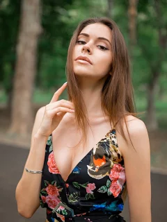 девушка, модель, стройная, милая, милашка, красивая, платье, декольте, грудь, сиськи