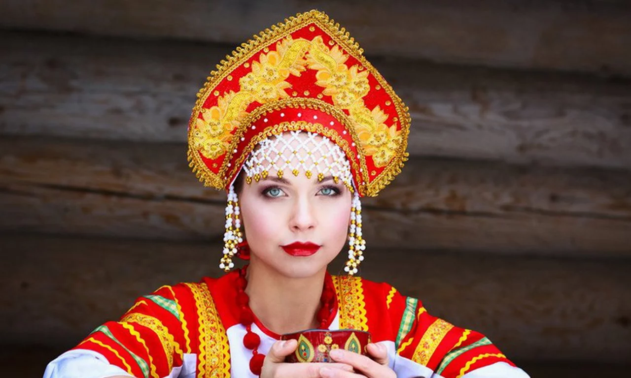 девушка, макияж, русская красавица, девушка в кокошнике, макияж, русская девушка, красные губы
