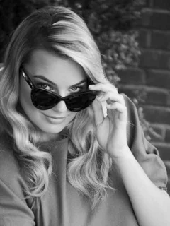 margot robbie, марго робби, девушка, грудь, актриса, макияж, шикарная девушка, фигуристое тело, точеная фигура, большие глаза, длинные реснички