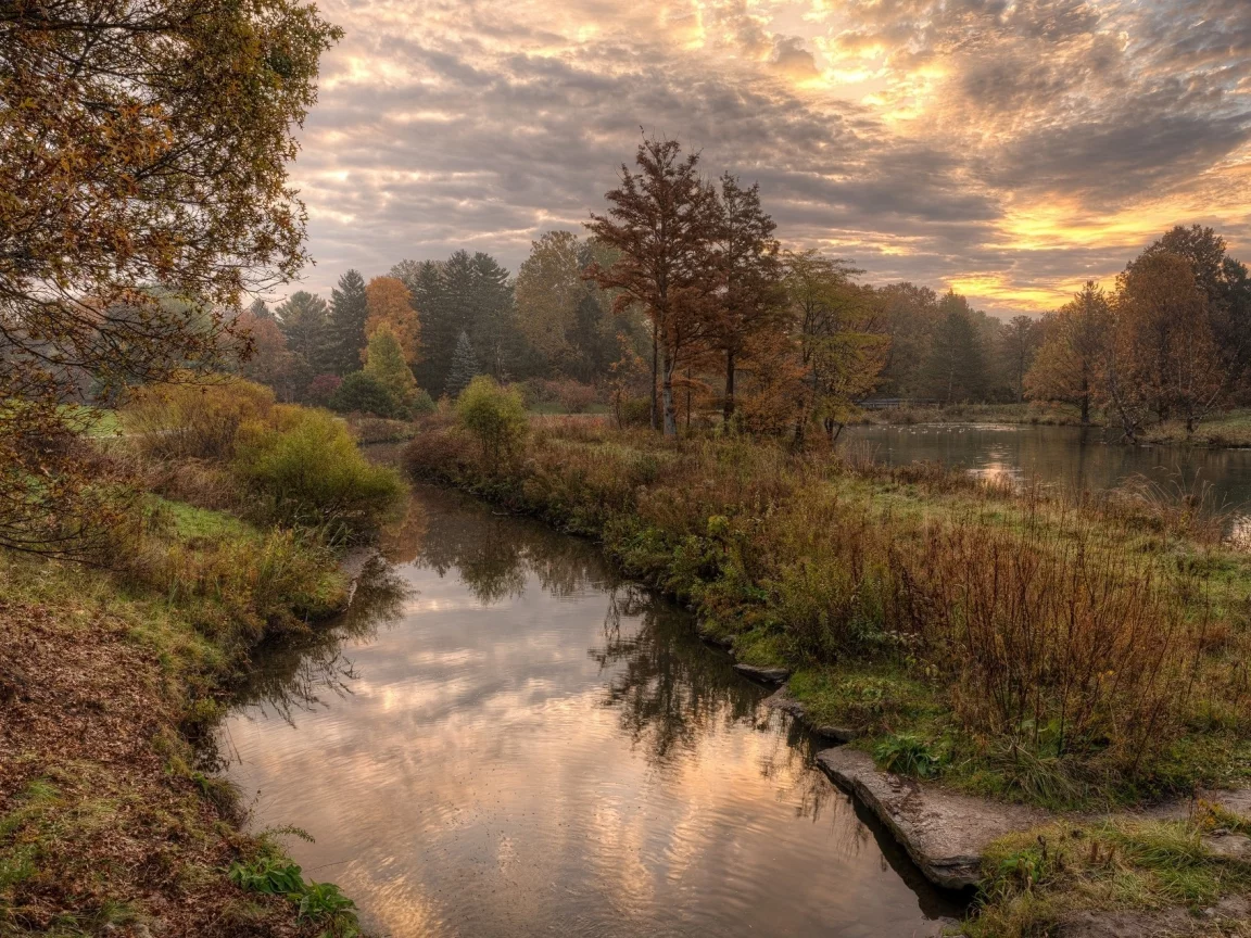 река, вечер