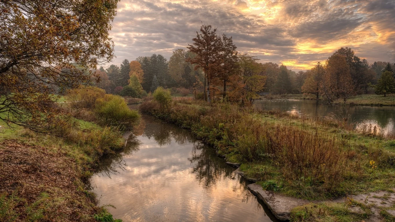 река, вечер