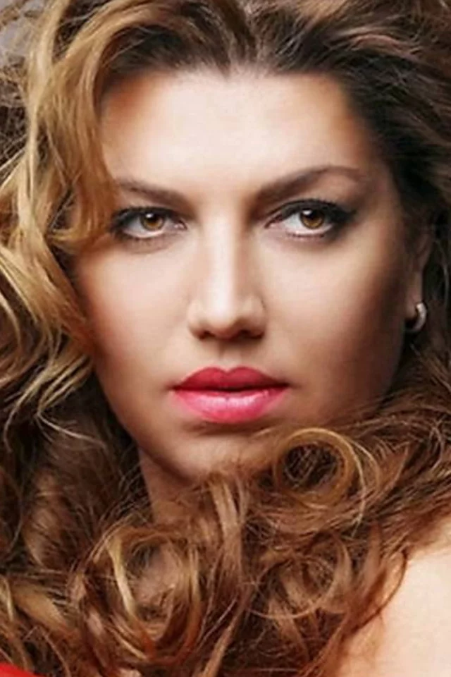 екатерина скулкина, девушка, макияж, брюнетка, пышная девушка, длинные волосы, розовые губы