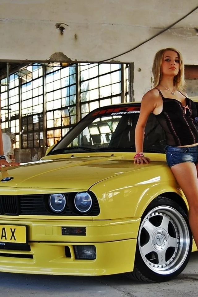 девушки, автомобиль