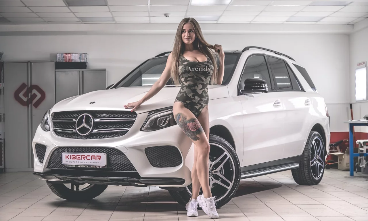 машина, девушка