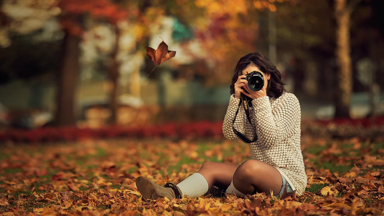 девушка, природа, фотоаппарат