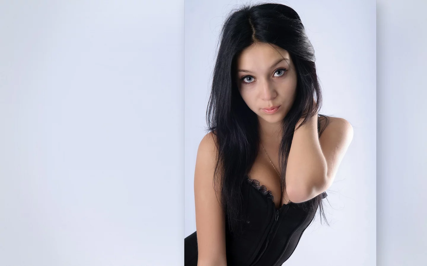 модель, брюнетка, взгляд