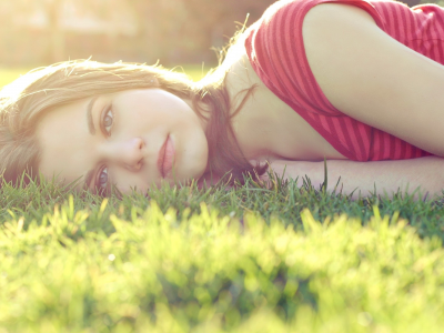 красивая, девушка, лежит, на траве
