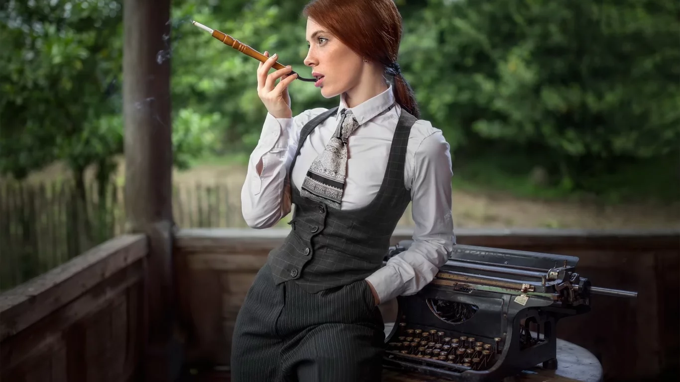 девушка, курит, сигарету, мундштук