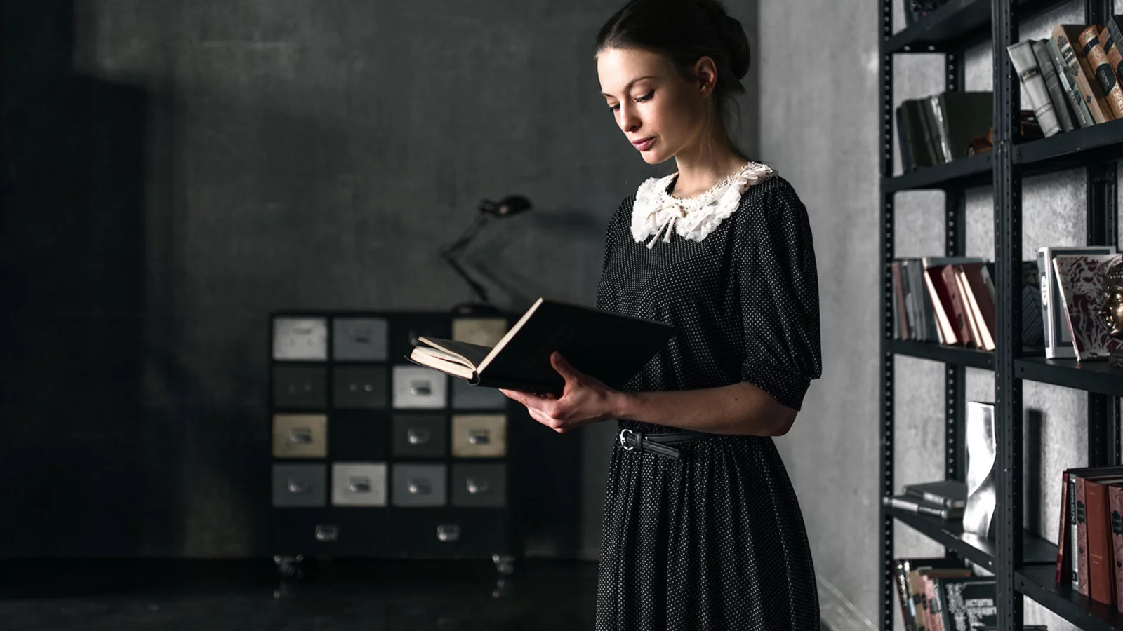 девушка, фигура, красивая, книги