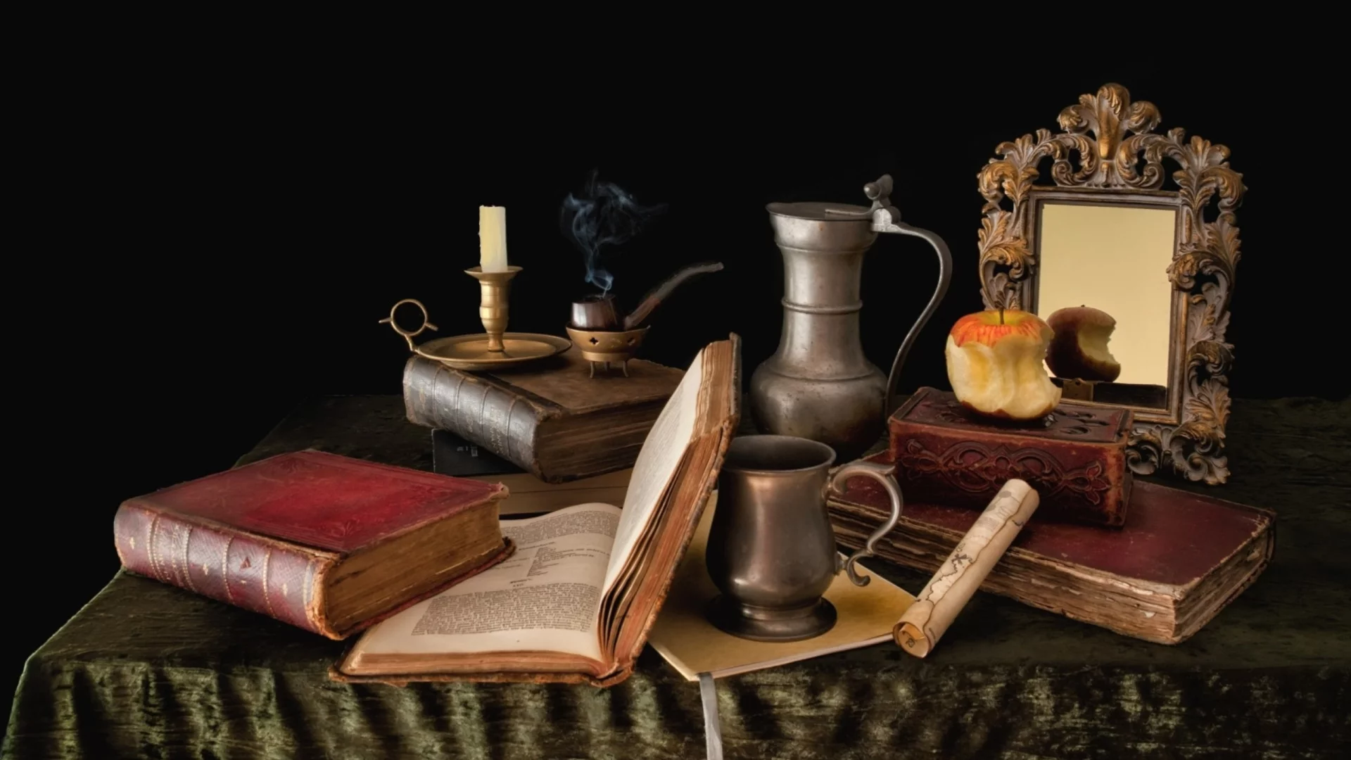 книги, кувшин, яблоко, огрызок
