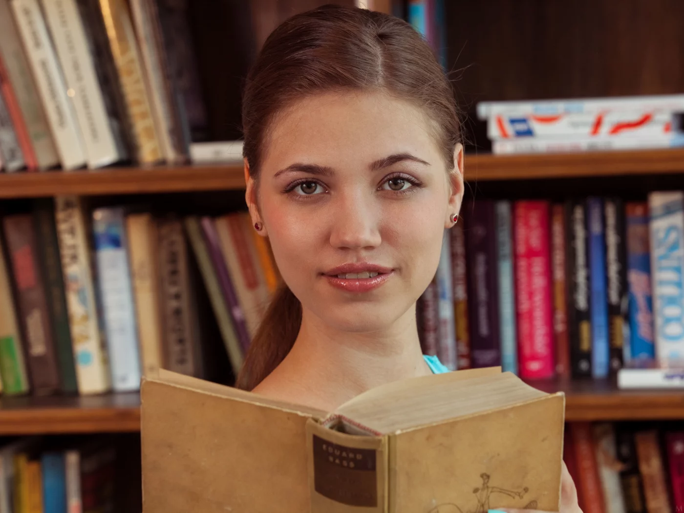 девушка, взгляд красивая