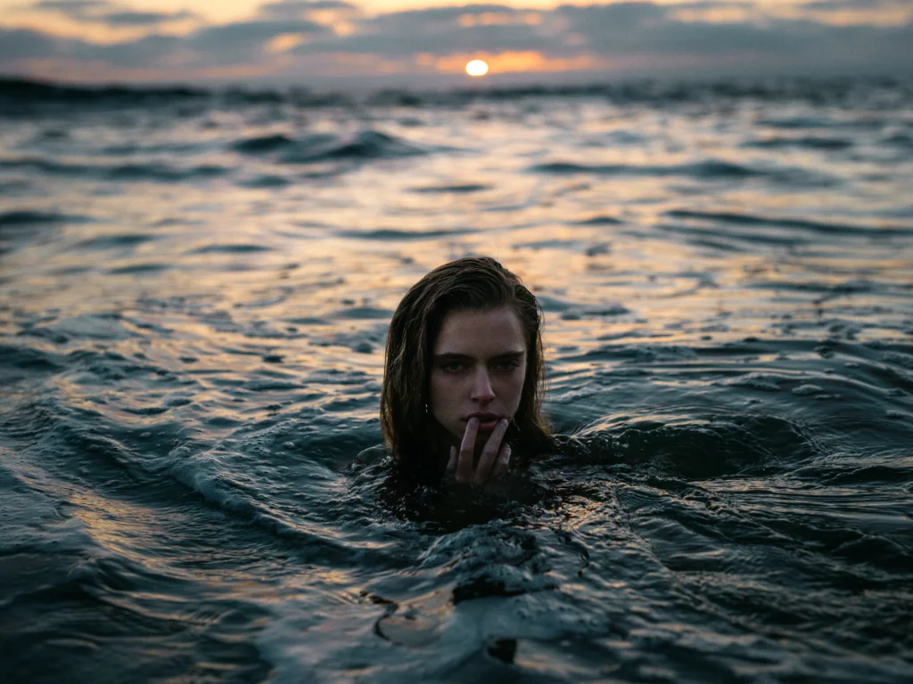 девушка, вода