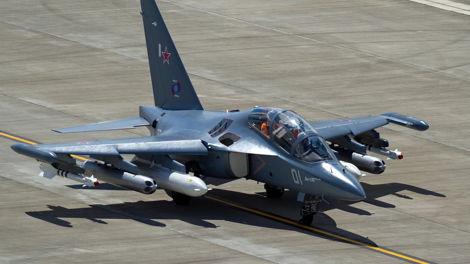 як130, самолёт, учебнобоевой