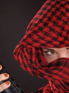 девушка, взгляд, оружие