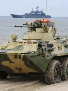 бтр, побережье, море