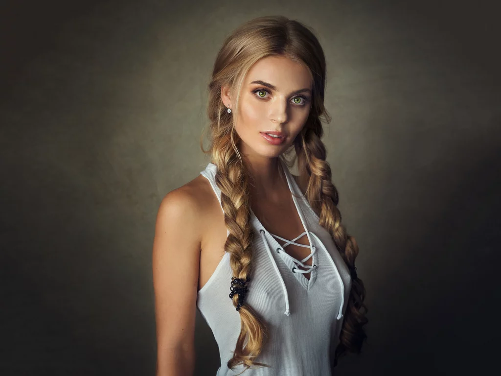 девушка, блондинка, взгляд, косички