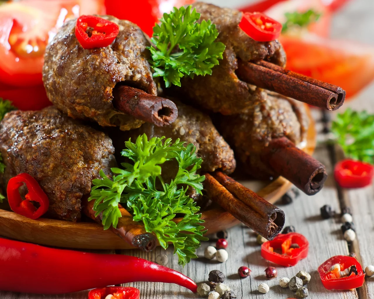 мясное блюдо, специи