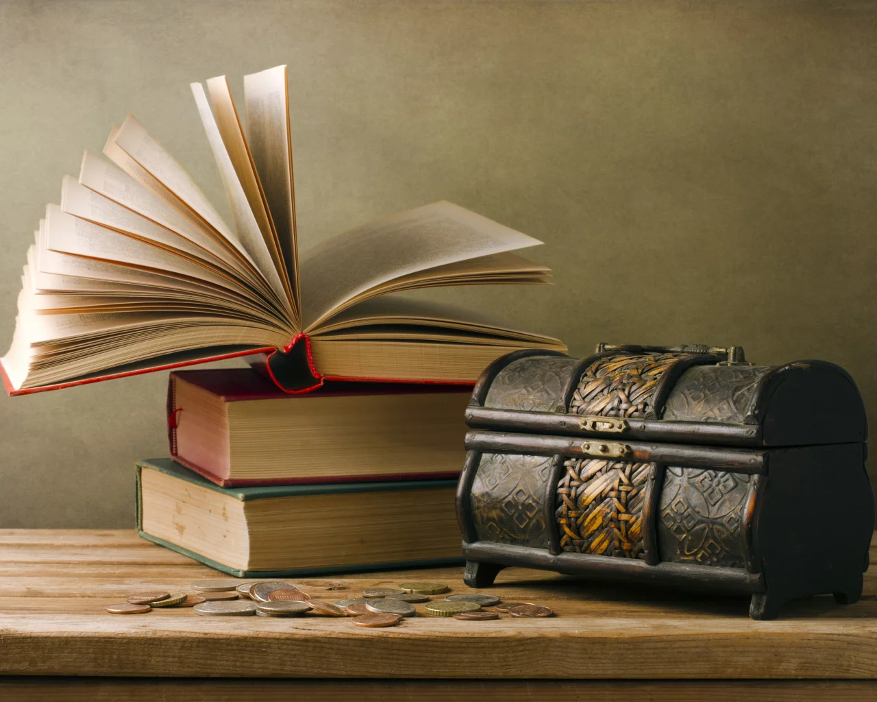 книга, стол