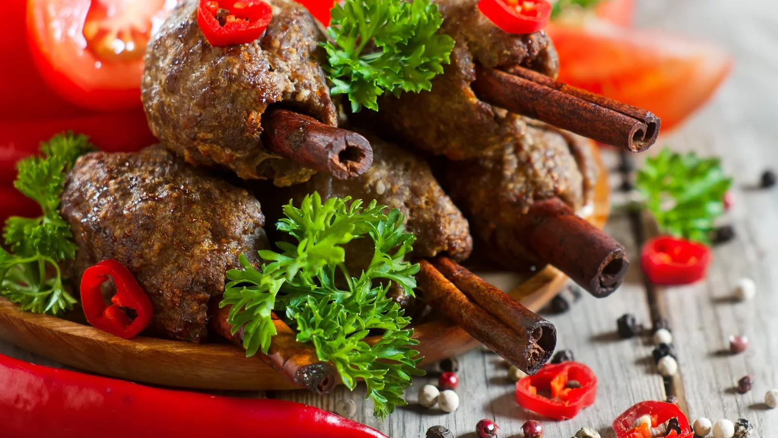 мясное блюдо, специи