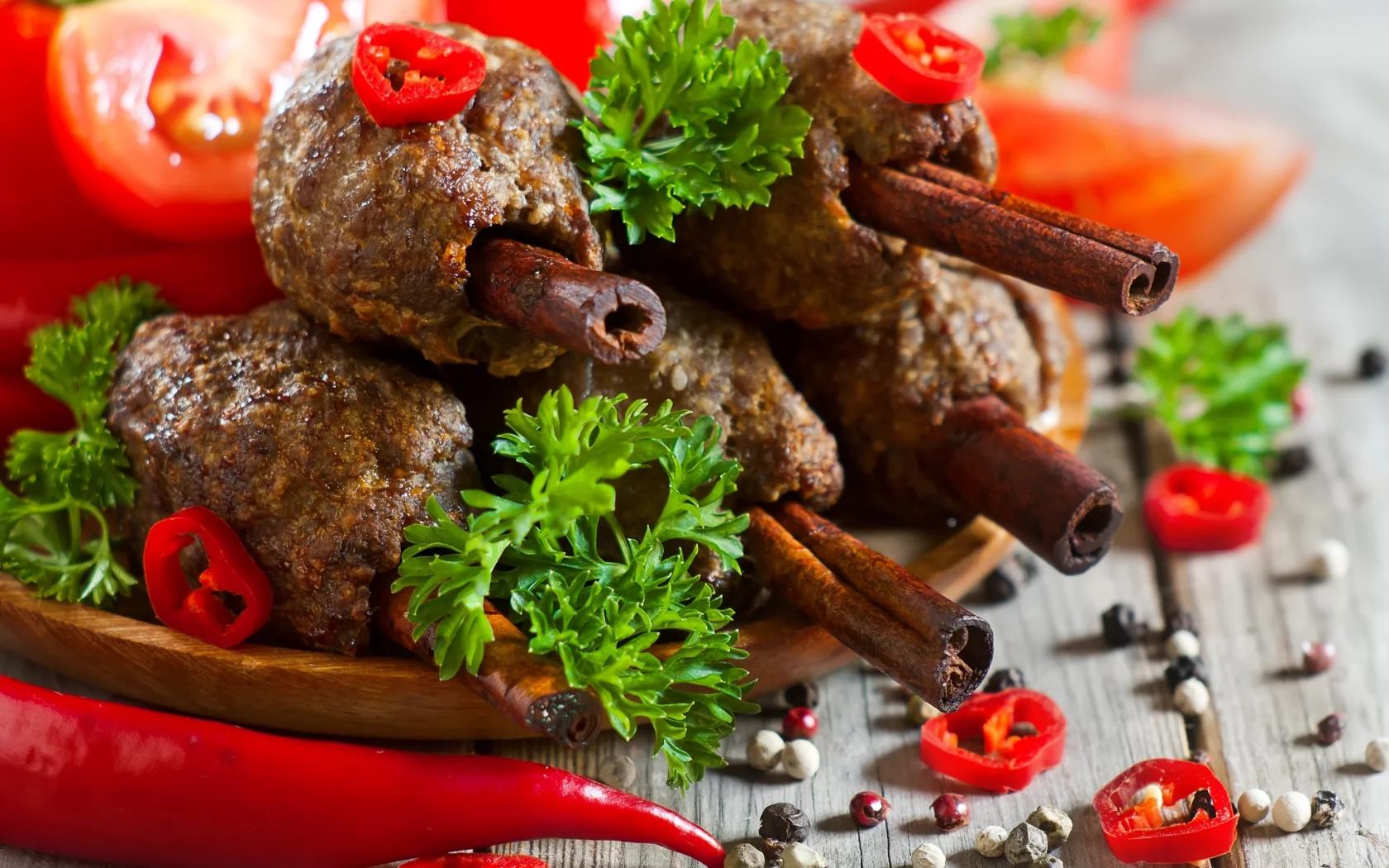 мясное блюдо, специи
