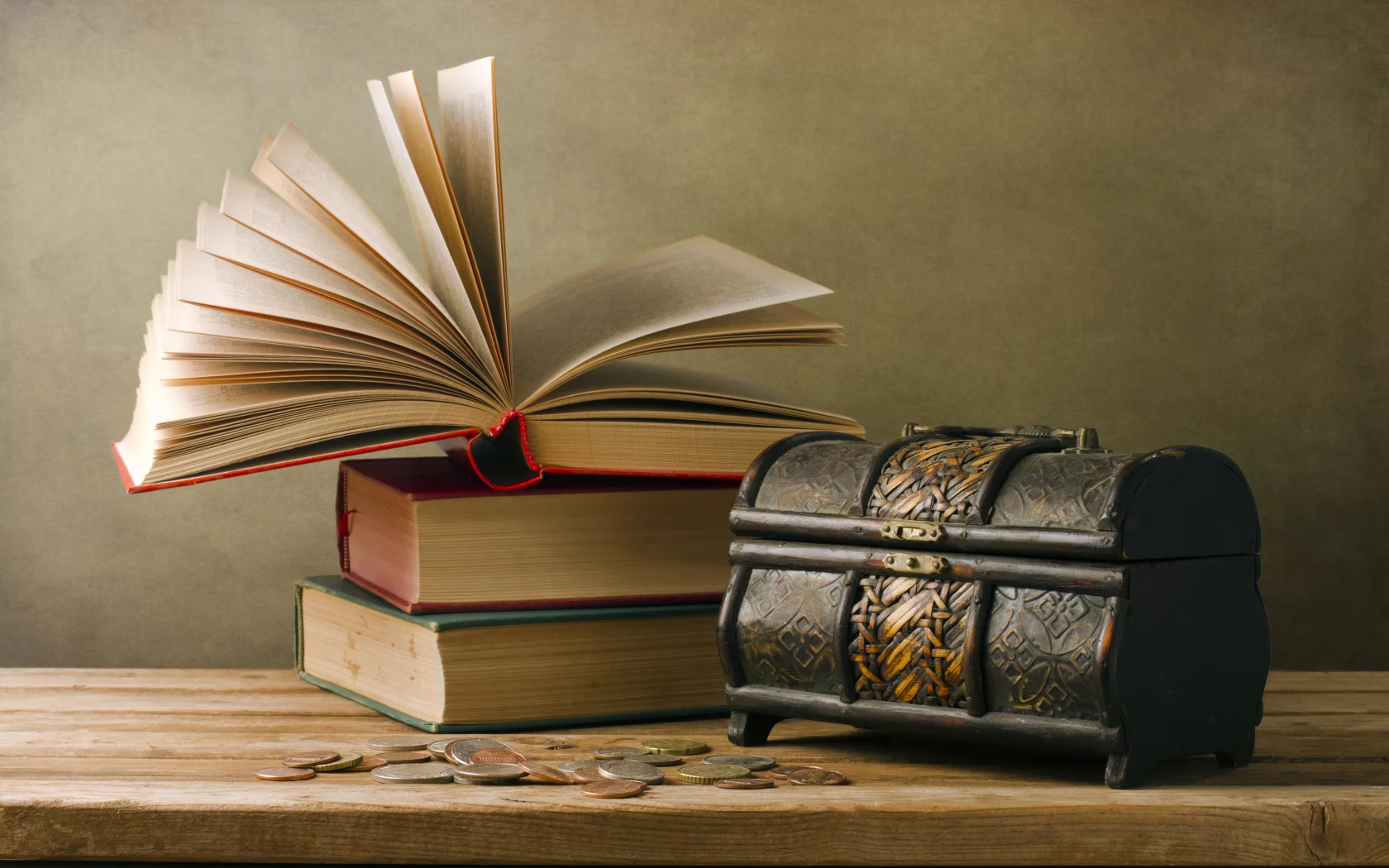 книга, стол