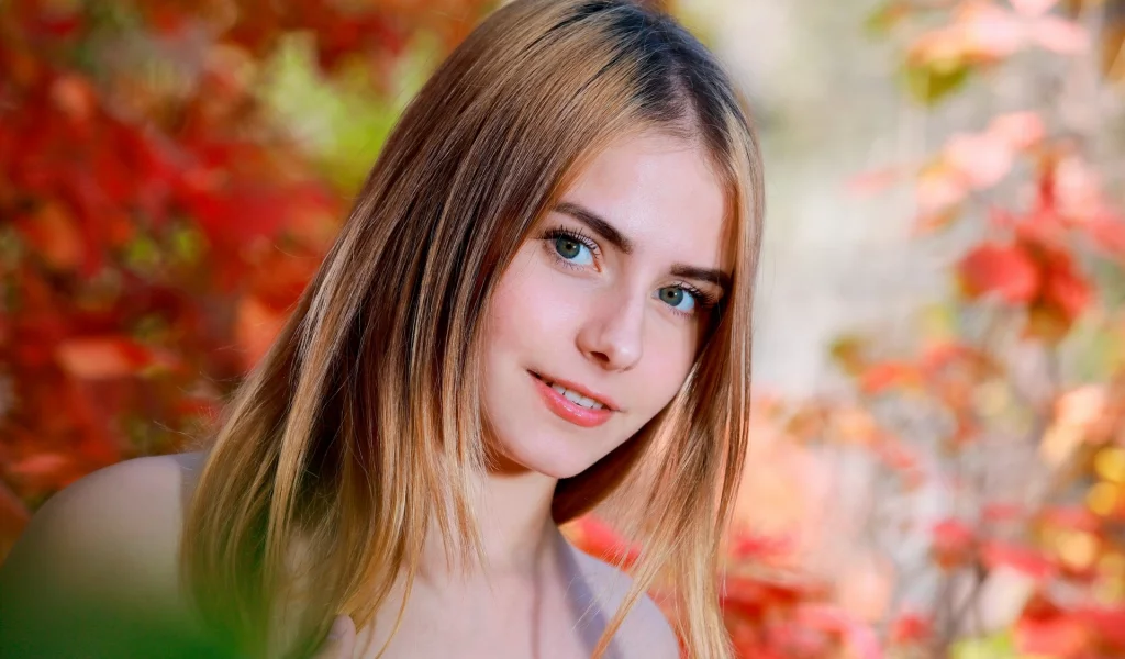 девушка, блондинка, взгляд, улыбка, длинные волосы, dakota pink
