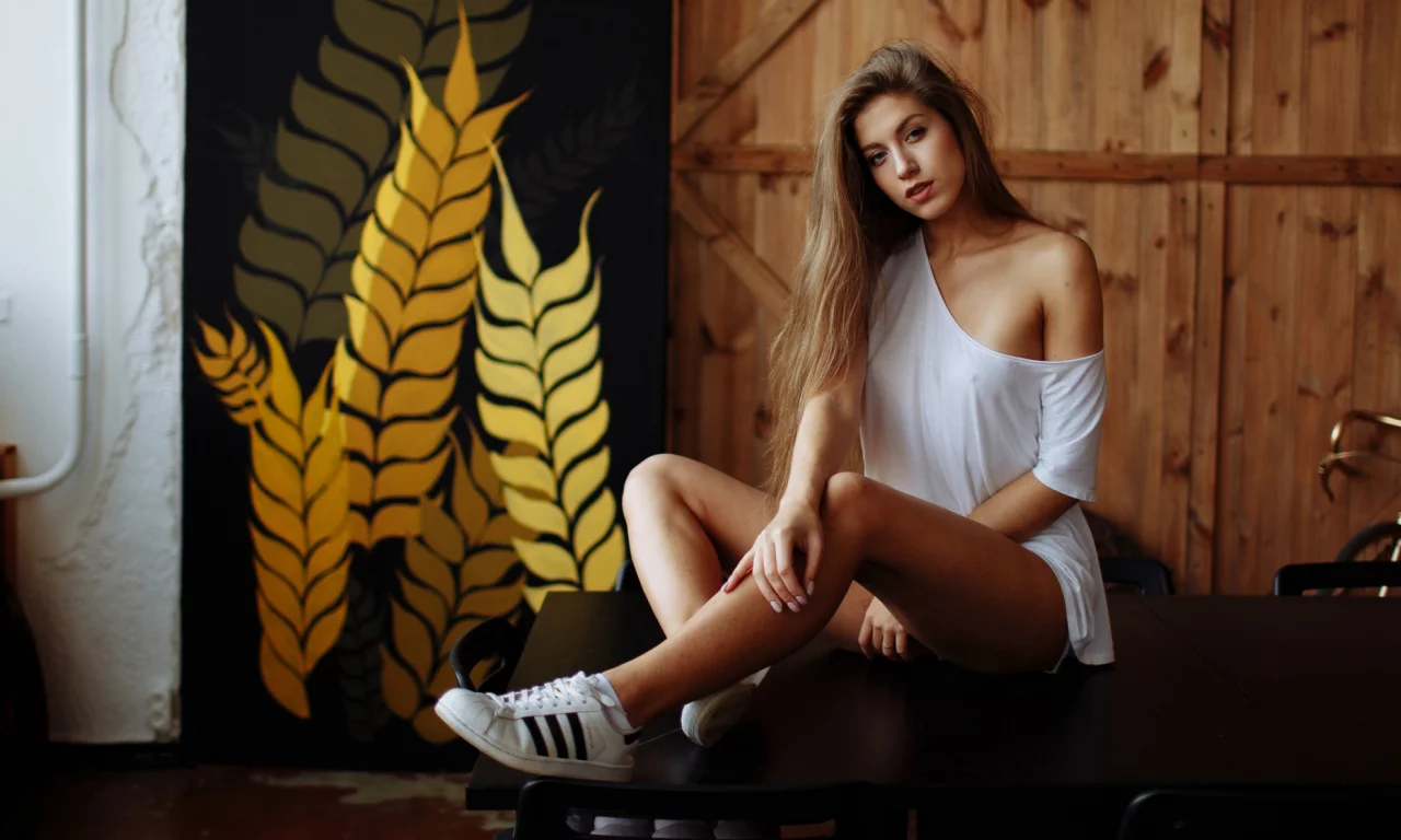 девушка, милая, симпатичная, кроссовки