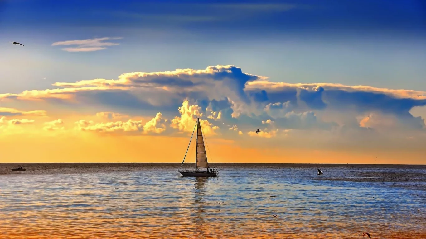 море, яхта