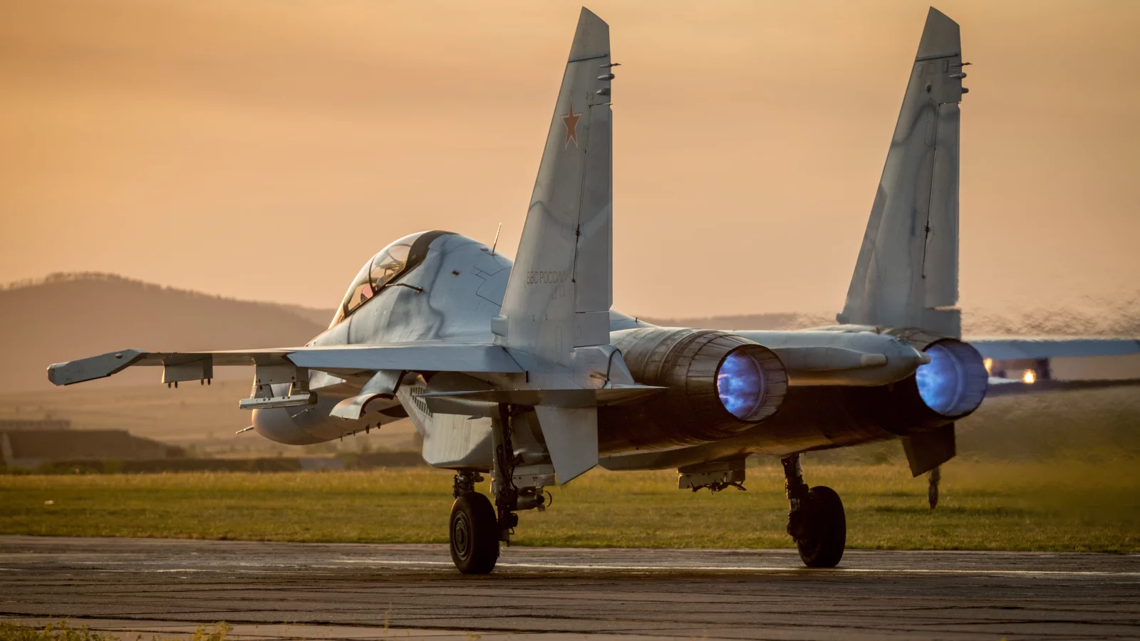 су 30 см, самолёт