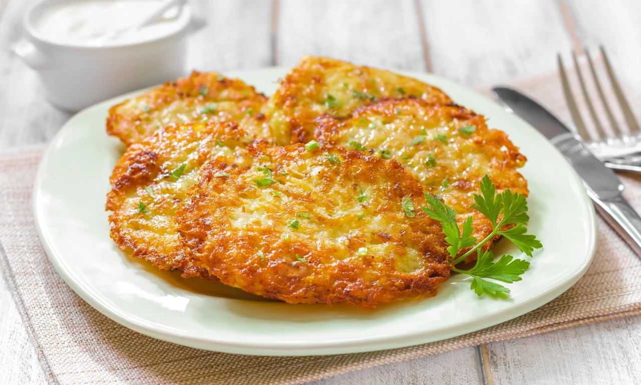 драники, картофель, зелень