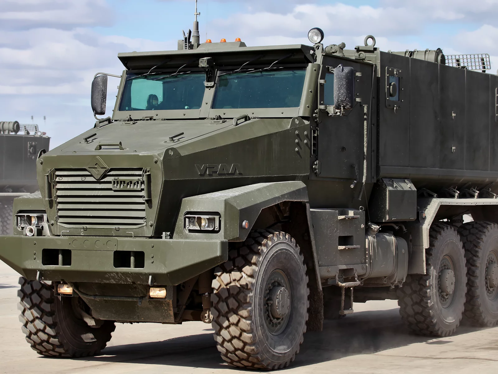 урал 63099, тайфун у