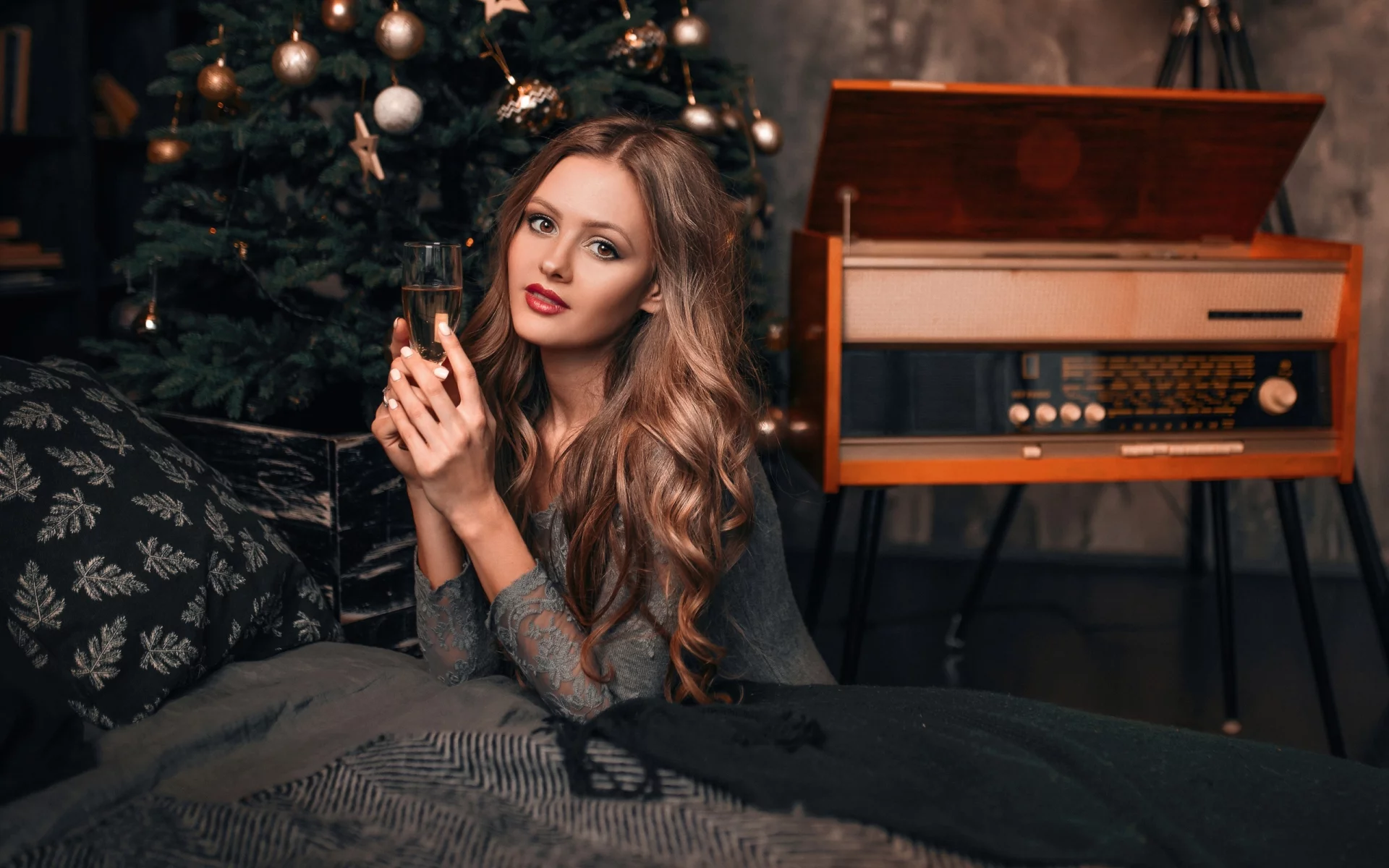 девушка, взгляд, красивая, радиола