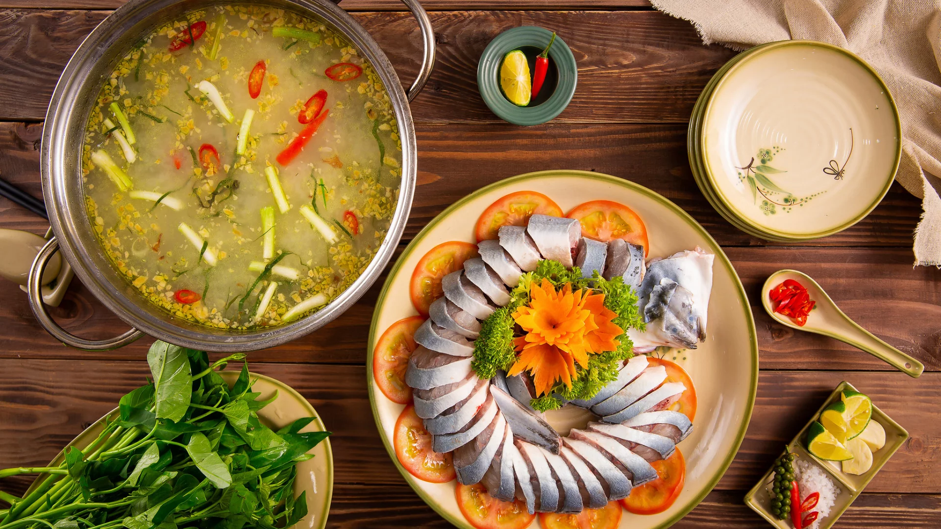 сервировка, блюда, азиатская кухня