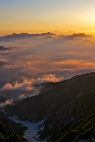 горы, облака, солнце