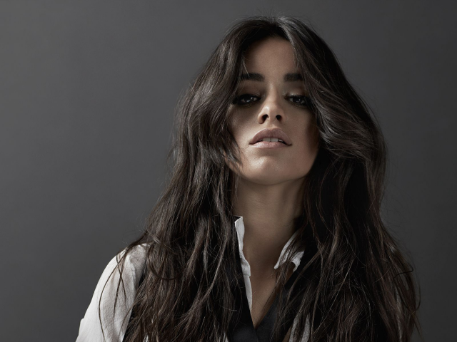 camila, cabelo