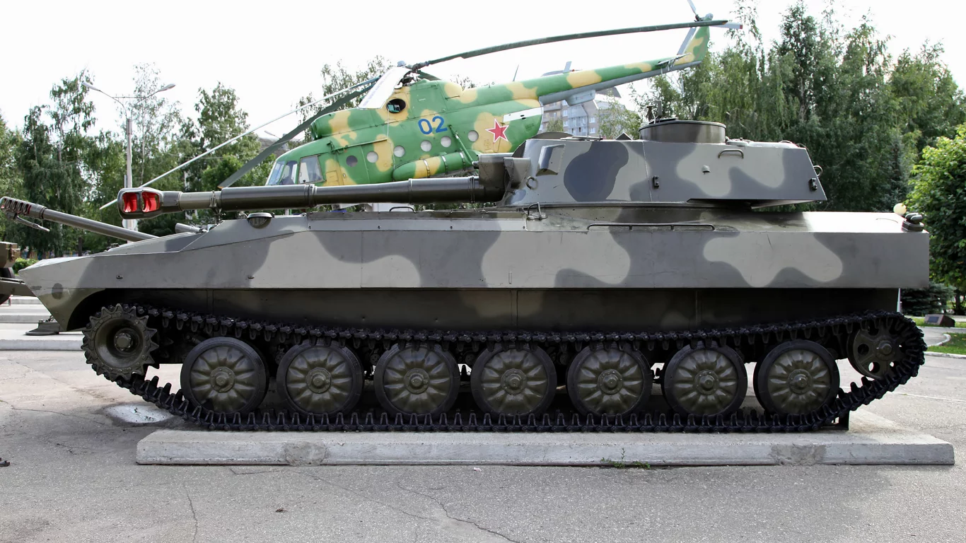 сау, гвоздика
