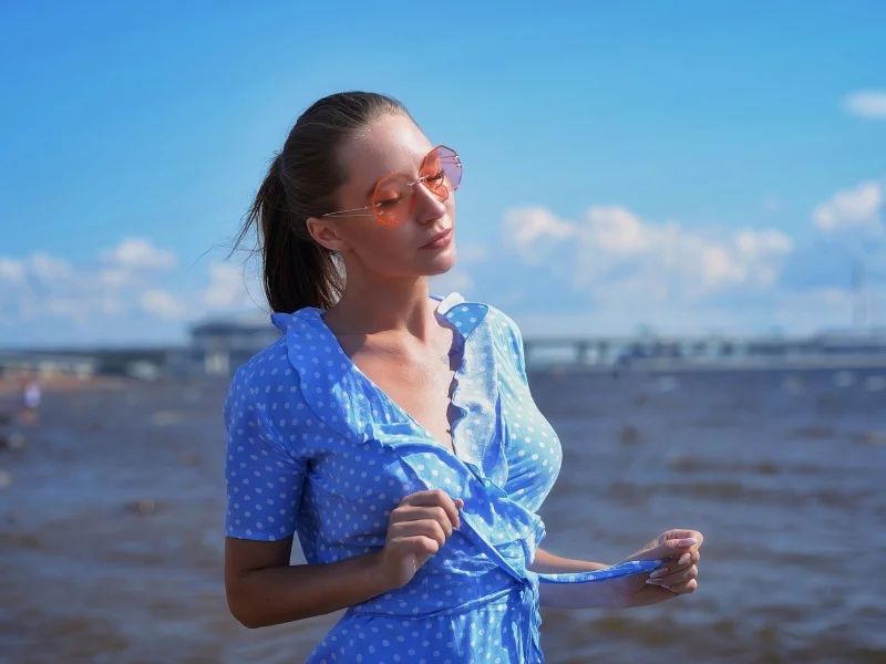девушка, красивая, в очках, море