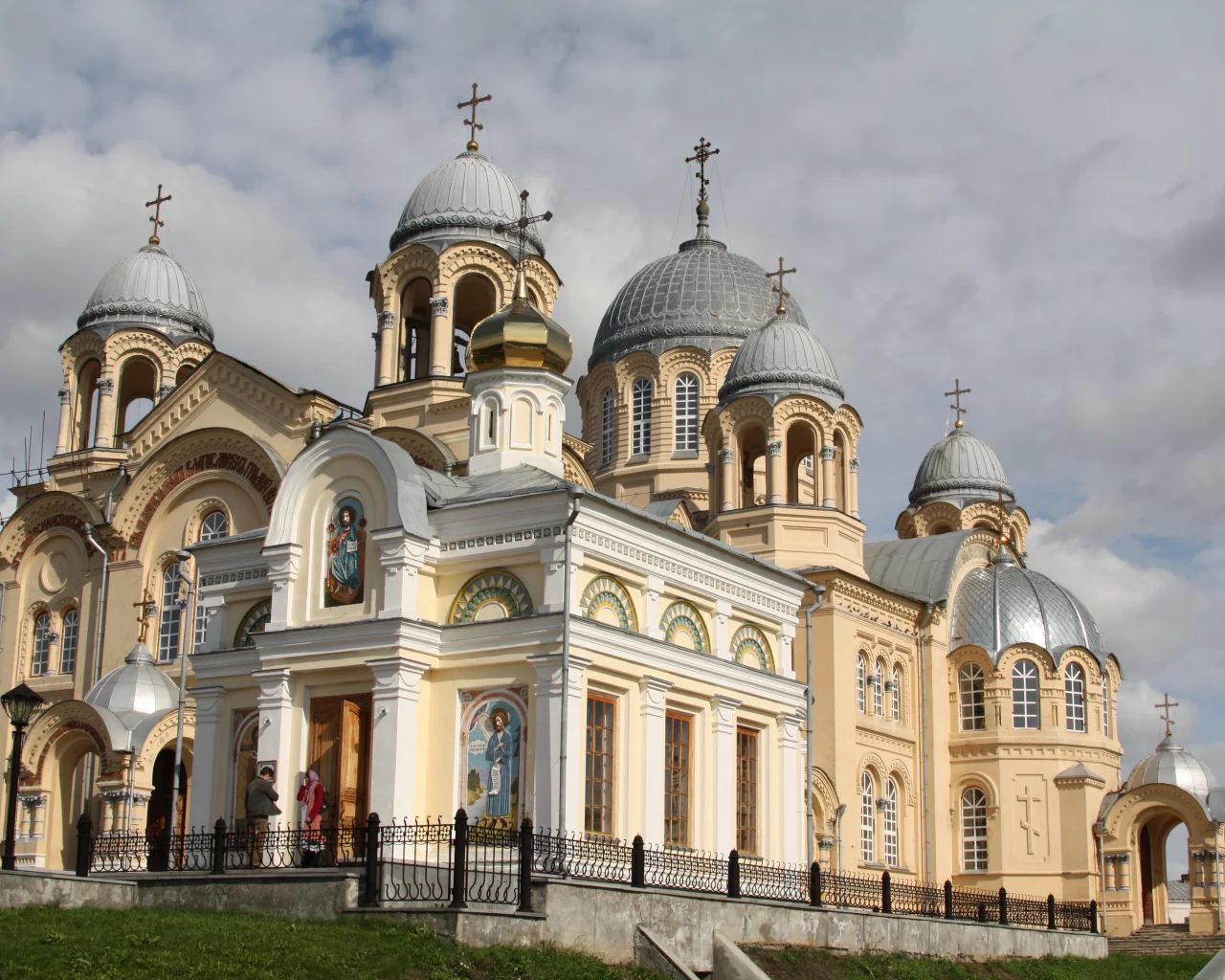 верхотурьинск, храм