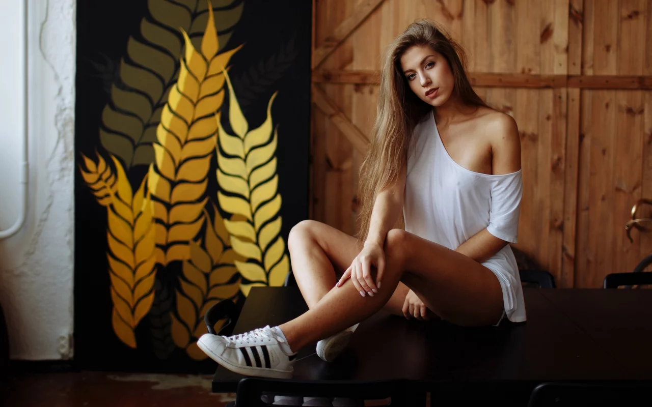девушка, милая, симпатичная, кроссовки