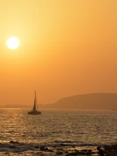 море, парус, солнце