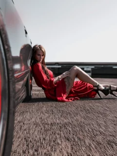 девушка, взгляд, красивая, сидит у автомобиля