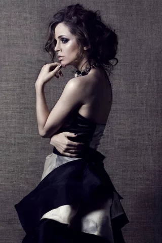 eliza, dushku