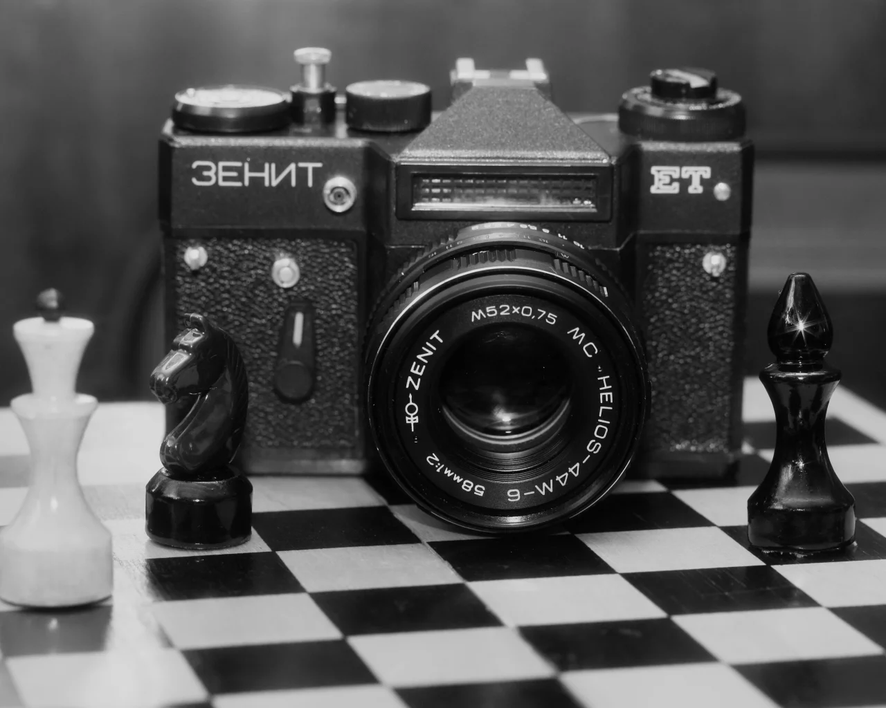 шахматы, доска, фигуры, фотоаппарат, зенит