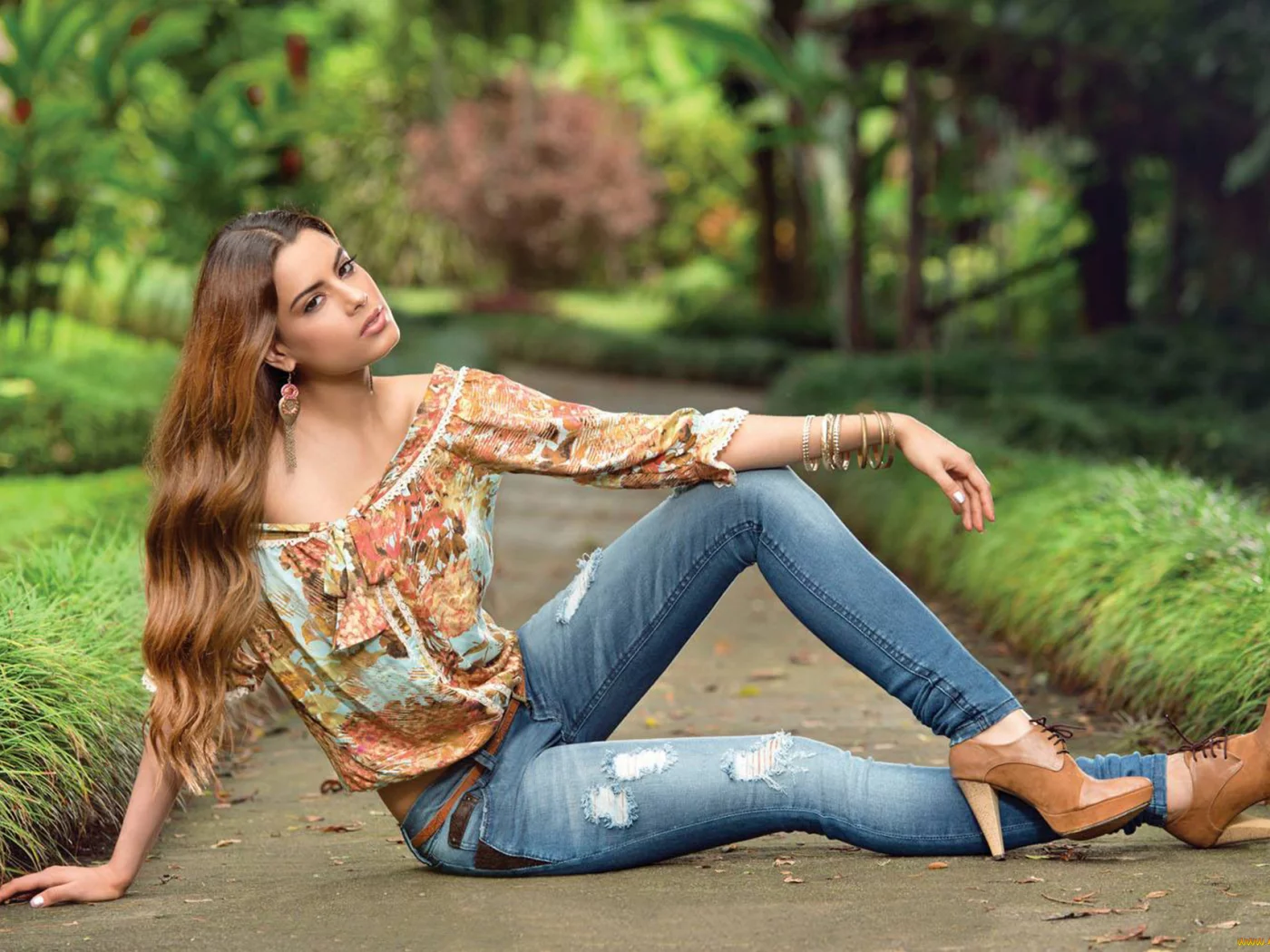 девушка, милая, симпатичная, джинсы, модель, ariadna gutierrez