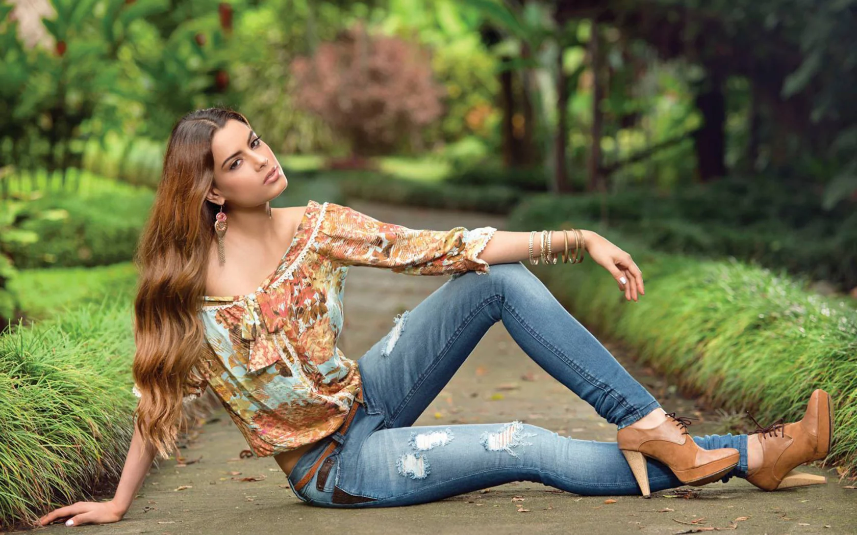 девушка, милая, симпатичная, джинсы, модель, ariadna gutierrez