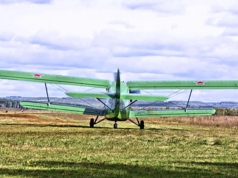 ан2, биплан, кукурузник, поле
