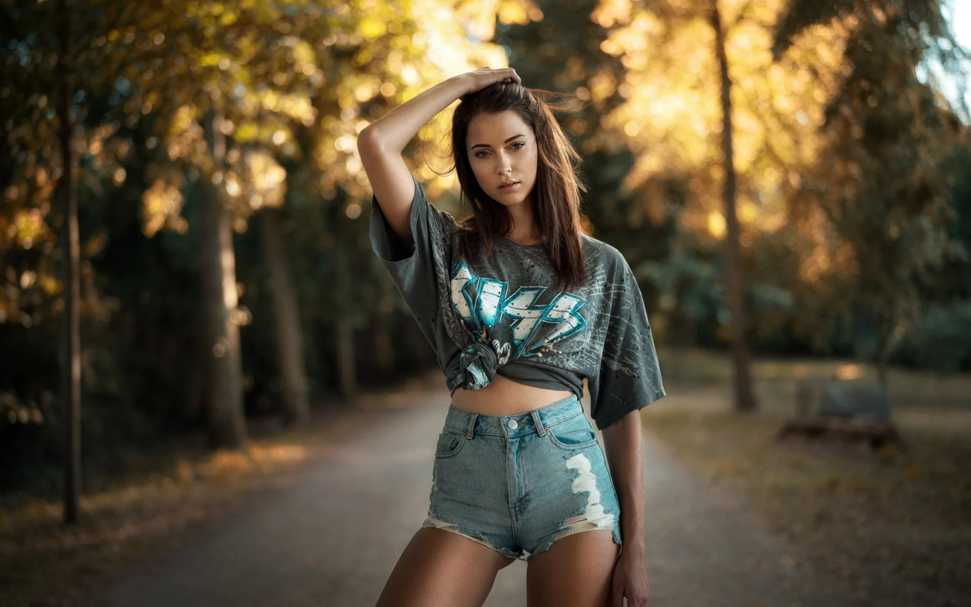 девушка, милая, симпатичная, шорты, футболка
