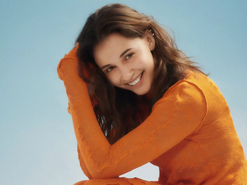 девушка, милая, симпатичная, naomi scott