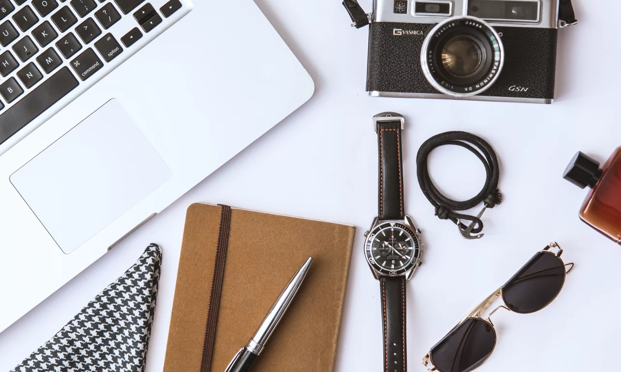 minimalist, office